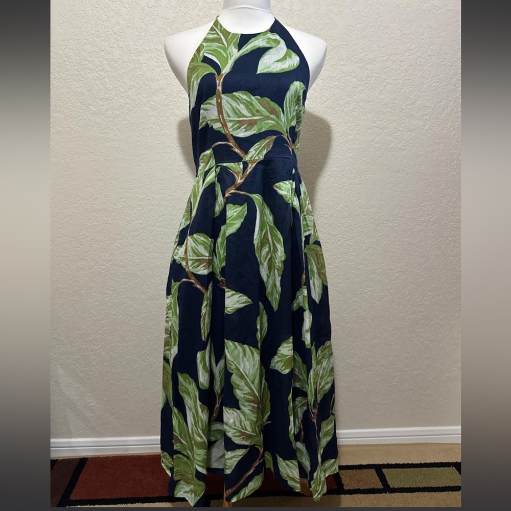 Beautiful Ann Taylor dress with leaves design vacation vibe size 8 euc